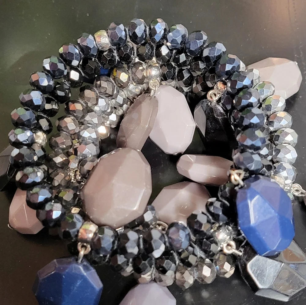SASSY JONES BRACELET - Picture 1 of 1